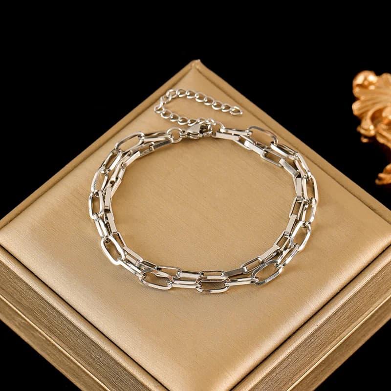צמיד קסם (Charm) בצבע כסף לנשים
